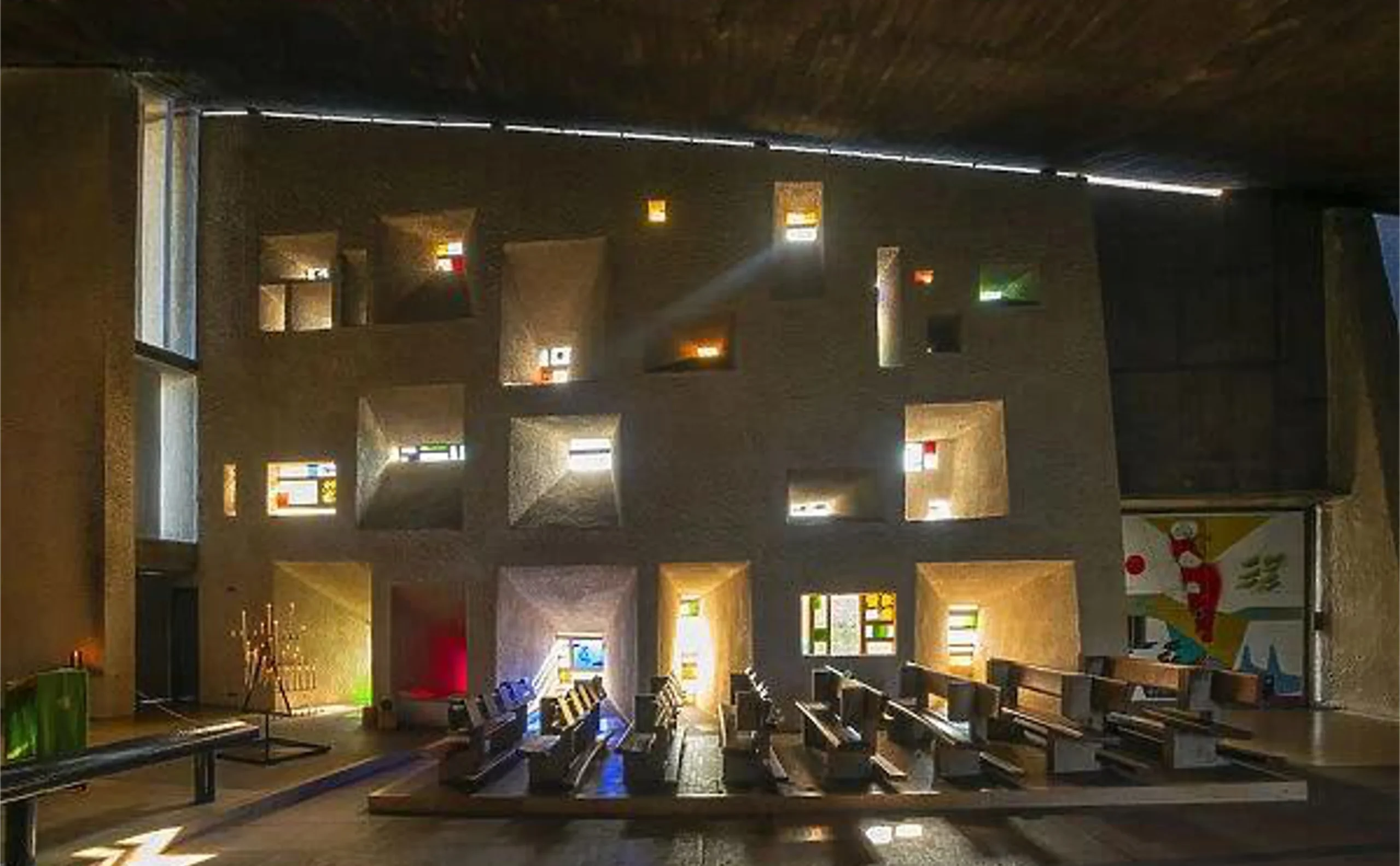 Natural Light in Architecture: The Silent Material